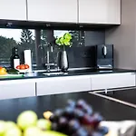 Max Serviced Apartamento *