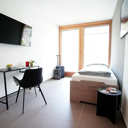 Max Serviced Apartment