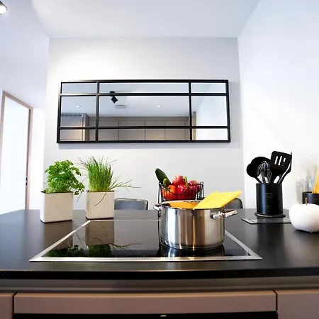 Max Serviced Apartment *