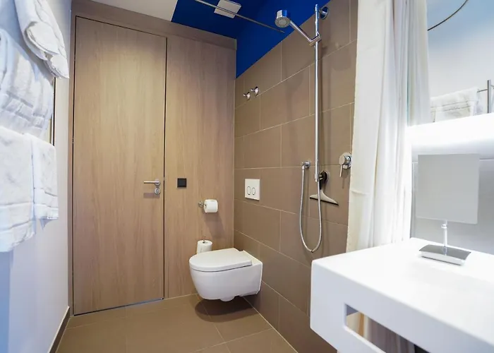 Max Serviced Διαμέρισμα *