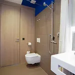 Max Serviced Apartment *